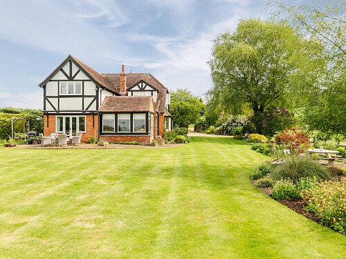 Lower House   - Filming Locations Locations Direct -098