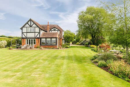 Lower House   - Filming Locations Locations Direct -098