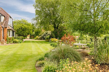 Lower House   - Filming Locations Locations Direct -097