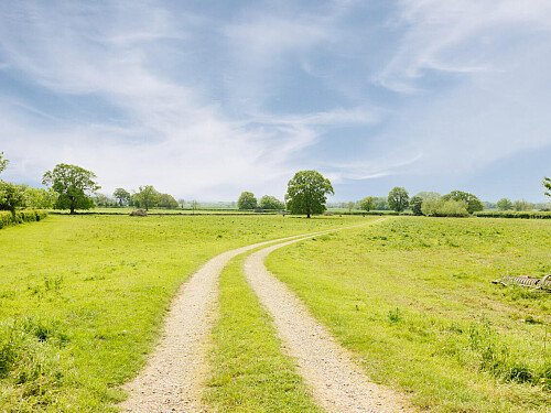 Lower House   - Filming Locations Locations Direct -110