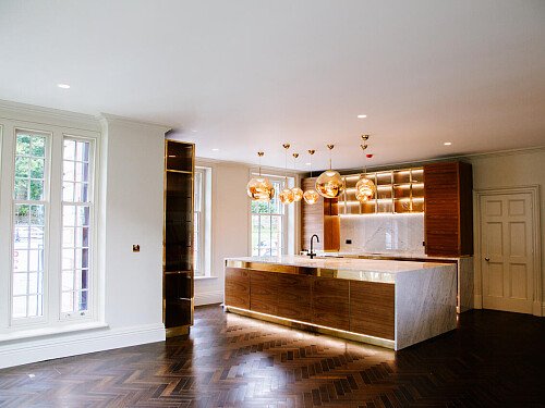 Red Brick Mansion - Filming Locations Locations Direct -07