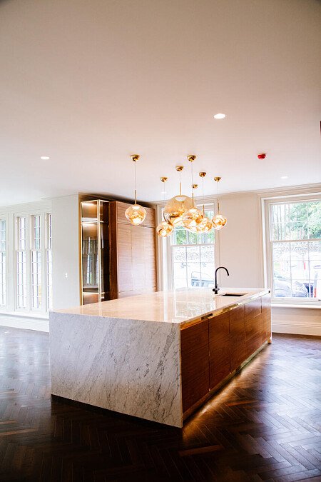 Red Brick Mansion - Filming Locations Locations Direct -10