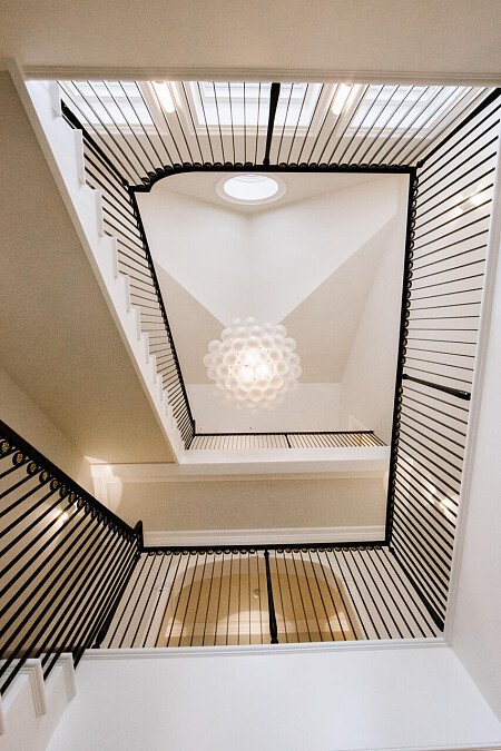 Red Brick Mansion - Filming Locations Locations Direct -20