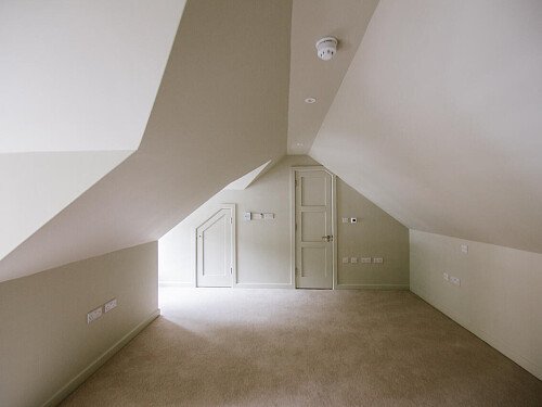 Red Brick Mansion - Filming Locations Locations Direct -31