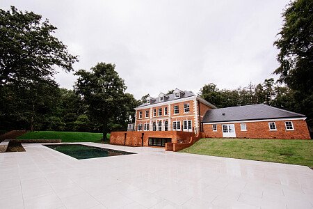 Red Brick Mansion - Filming Locations Locations Direct -64