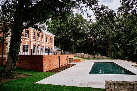 Red Brick Mansion - Filming Locations Locations Direct -70