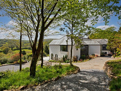 Pinewood Mansion - Filming Locations Locations Direct -04