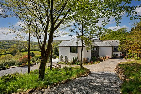 Pinewood Mansion - Filming Locations Locations Direct -04