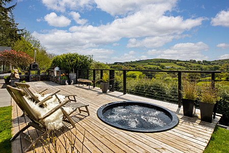 Pinewood Mansion - Filming Locations Locations Direct -05