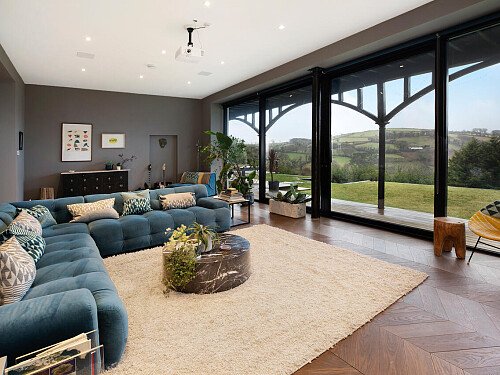 Pinewood Mansion - Filming Locations Locations Direct -15