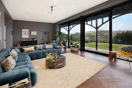 Pinewood Mansion - Filming Locations Locations Direct -15