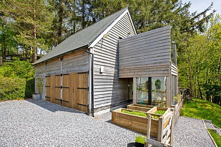 Pinewood Mansion - Filming Locations Locations Direct -46