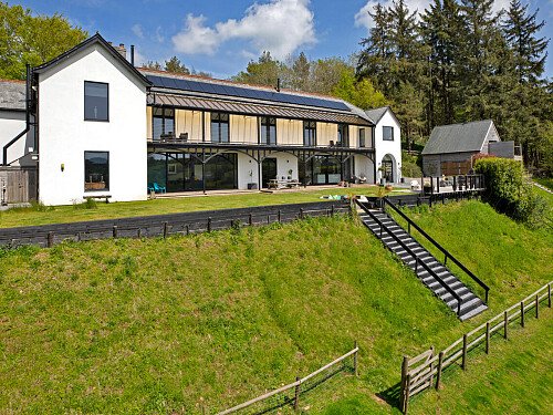 Pinewood Mansion - Filming Locations Locations Direct -47