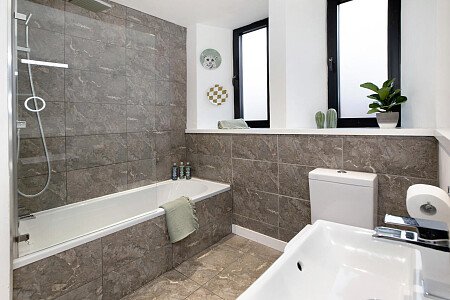 Pinewood Mansion - Filming Locations Locations Direct -59