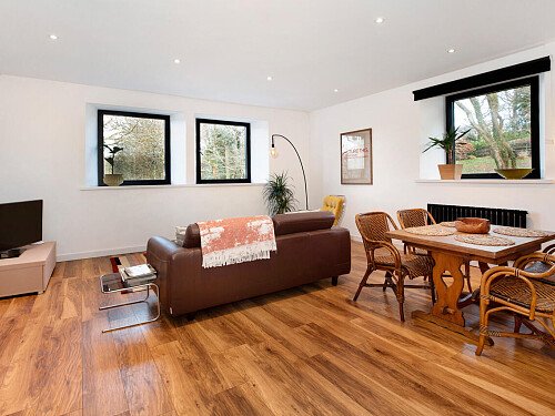 Pinewood Mansion - Filming Locations Locations Direct -61