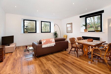 Pinewood Mansion - Filming Locations Locations Direct -61