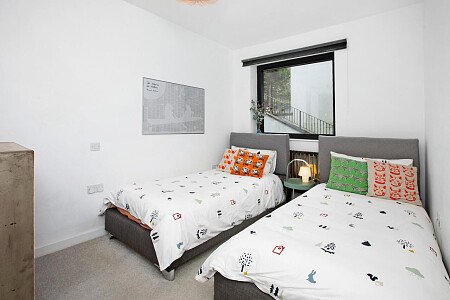 Pinewood Mansion - Filming Locations Locations Direct -66