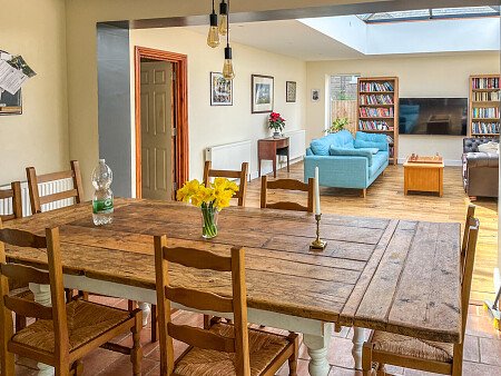 Red brick porch - Filming Locations Locations Direct -08