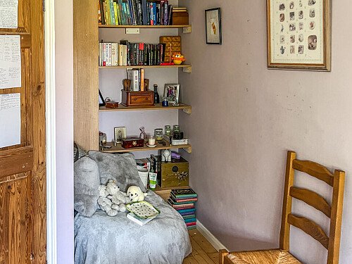 Red brick porch - Filming Locations Locations Direct -12