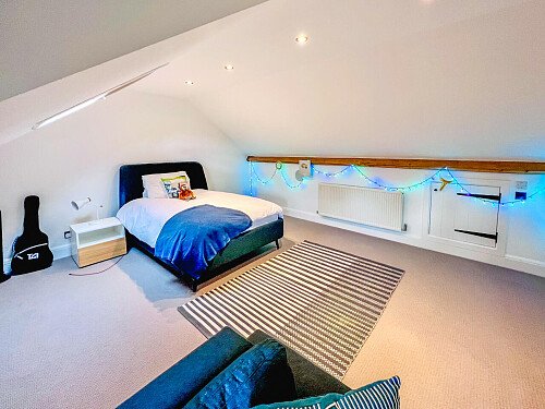 Open plan wooden beams-  - Filming Locations Locations Direct -21