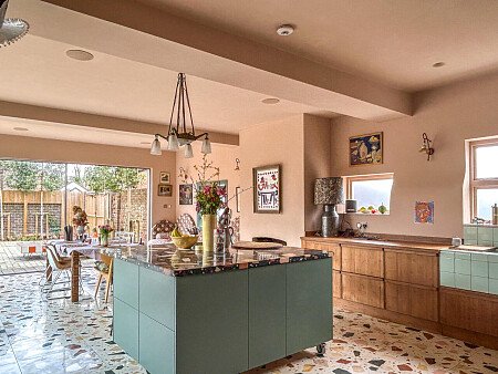 Painted wooden panelling - Filming Locations Locations Direct -08