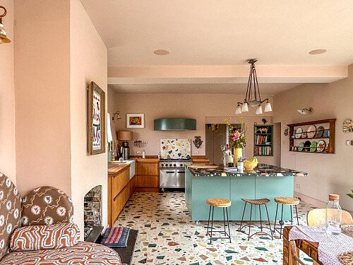 Painted wooden panelling - Filming Locations Locations Direct -10