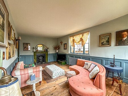 Painted wooden panelling - Filming Locations Locations Direct -16