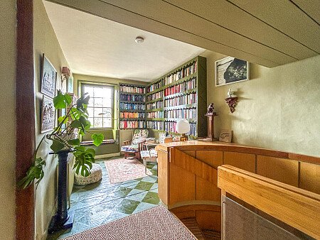 Painted wooden panelling - Filming Locations Locations Direct -20