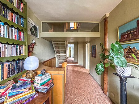 Painted wooden panelling - Filming Locations Locations Direct -22