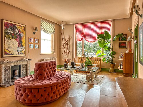 Painted wooden panelling - Filming Locations Locations Direct -28