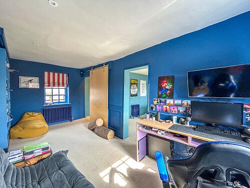 Painted wooden panelling - Filming Locations Locations Direct -34