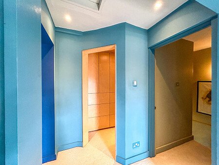 Painted wooden panelling - Filming Locations Locations Direct -43