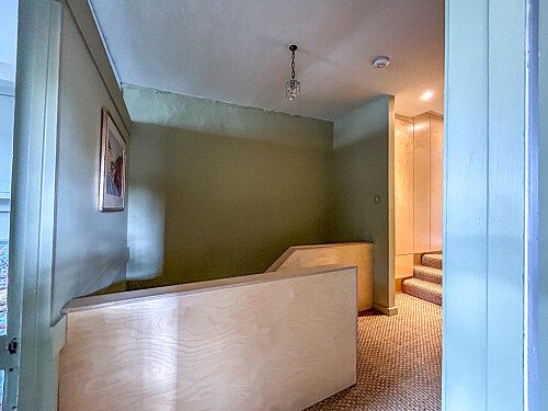 Painted wooden panelling - Filming Locations Locations Direct -53