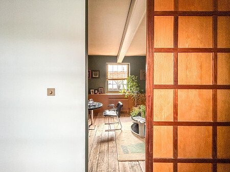 Painted wooden panelling - Filming Locations Locations Direct -56