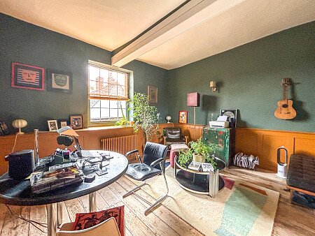 Painted wooden panelling - Filming Locations Locations Direct -57