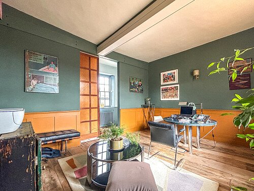 Painted wooden panelling - Filming Locations Locations Direct -59