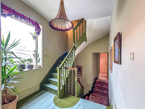 Painted wooden panelling - Filming Locations Locations Direct -61