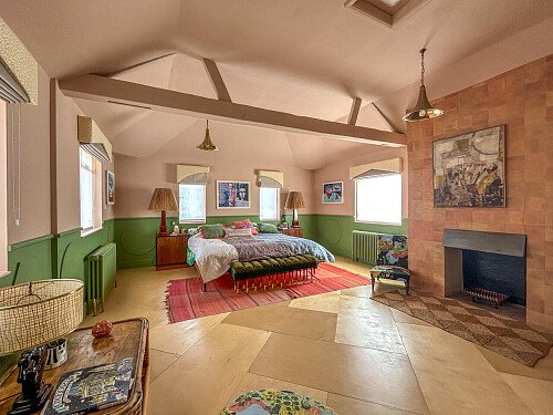 Painted wooden panelling - Filming Locations Locations Direct -71