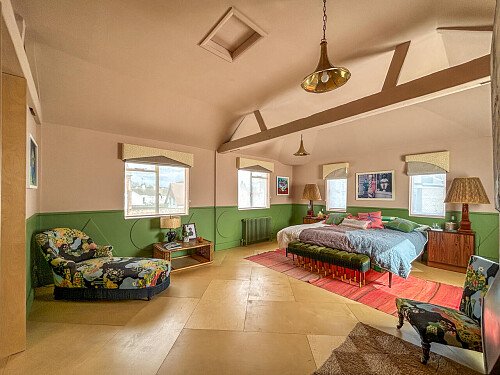 Painted wooden panelling - Filming Locations Locations Direct -72