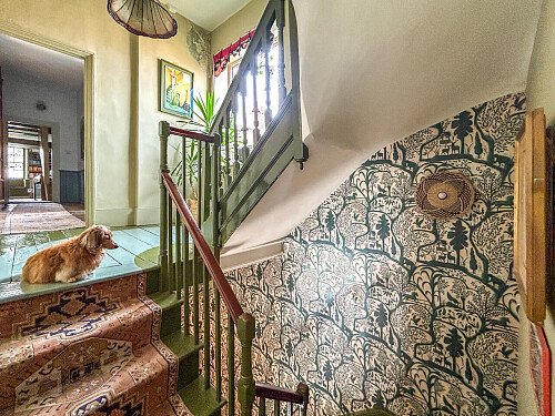 Painted wooden panelling - Filming Locations Locations Direct -75