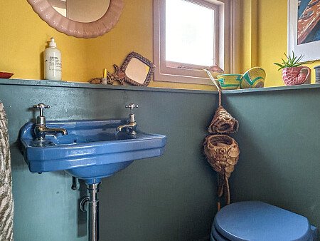 Painted wooden panelling - Filming Locations Locations Direct -82