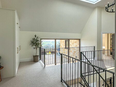 Triangular high ceiling bedrrom - Filming Locations Locations Direct -10