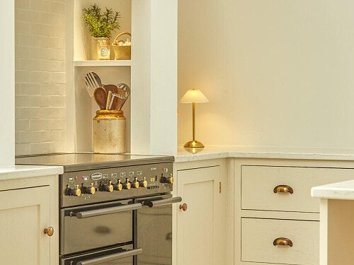 Curved ceiling building - Filming Photoshoot Locations-07