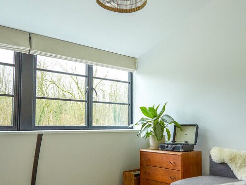 Curved ceiling building - Filming Photoshoot Locations-13