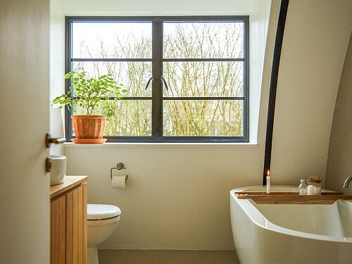 Curved ceiling building - Filming Photoshoot Locations-15