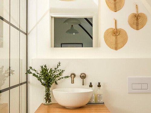 Curved ceiling building - Filming Photoshoot Locations-18