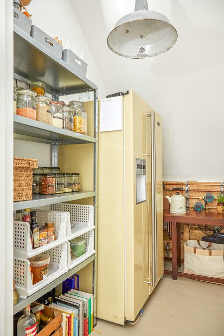 Curved ceiling building - Filming Photoshoot Locations-20