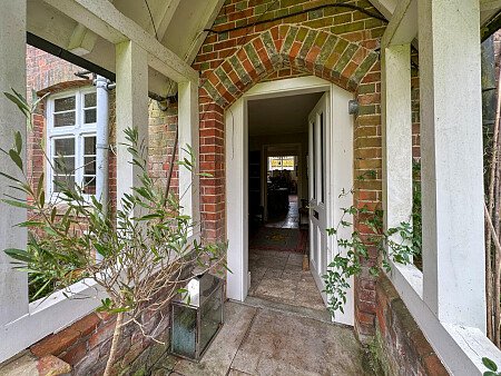 River House - Filming Locations Locations Direct -42