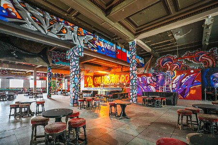 Red Venue  - Filming Locations Locations Direct -03