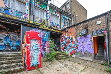 Red Venue  - Filming Locations Locations Direct -07